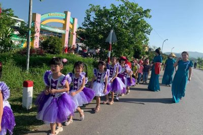 Hoàn thành chương trình mầm non, chuyển tiếp lên lớp 1. Tổ chức cho các cháu tham quan  Trường Tiểu Học